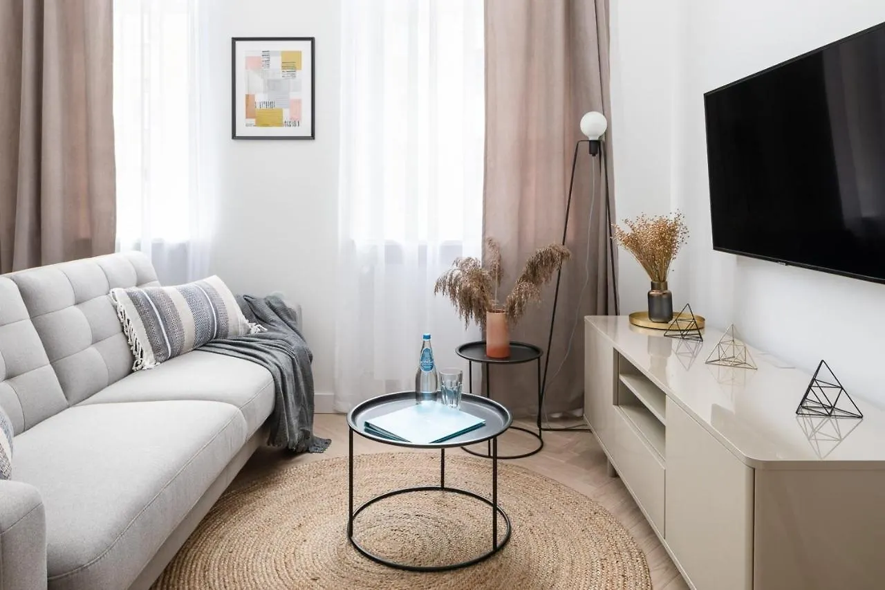Boduena 4 - Elegant Apartment In Warsaw Centre By Noclegi Renters